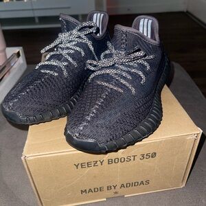YEEZY BOOST 350 REFLECTIVE ALL BLACK